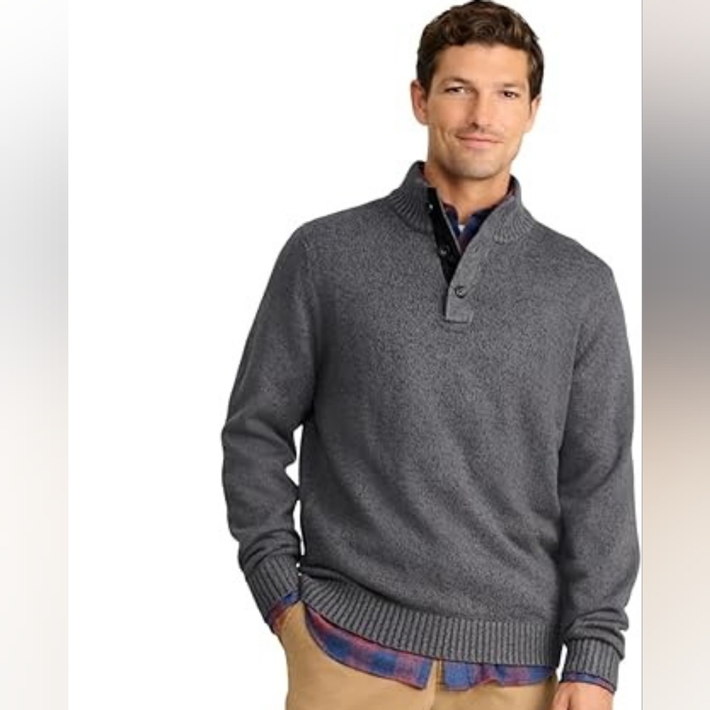 Mens Gray Sweater with Knitted Texture